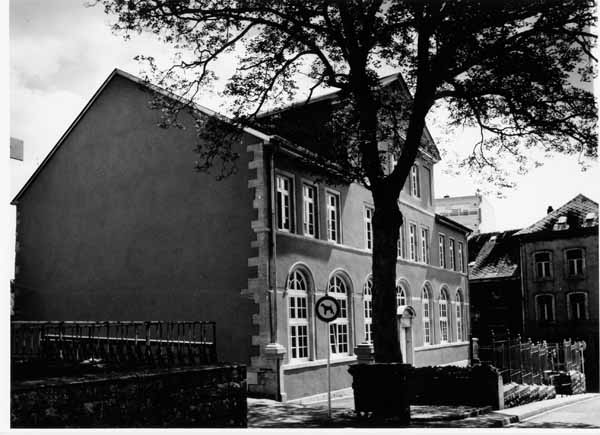 Ecole montagne de l' 1996 02 ancien lycee de jeunes filles