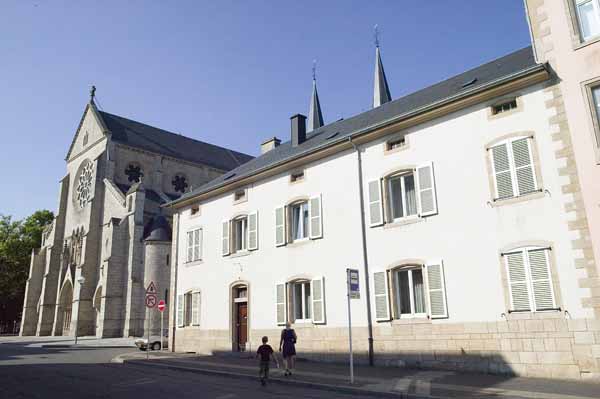 Eglise rue de l' 2004 06 002