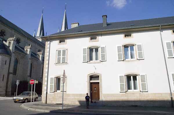 Eglise rue de l' 2004 06 003