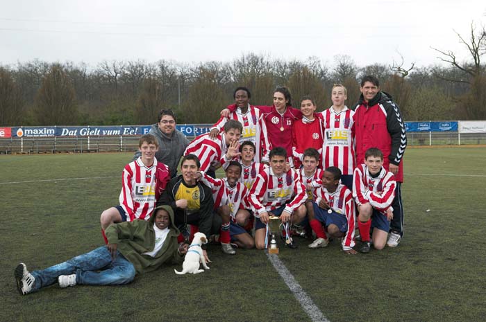 fola100_2006040141