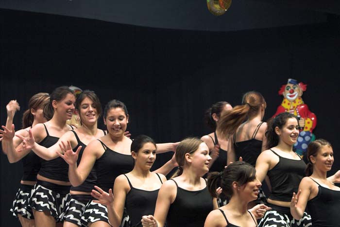 fues_revue2006030046