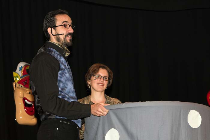 fues_revue2006030082