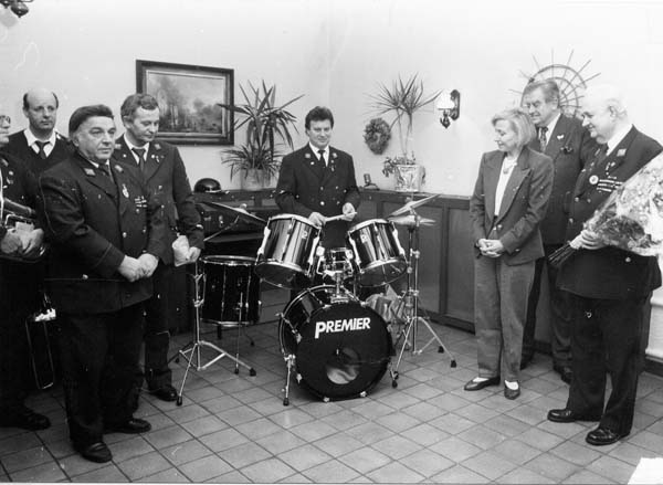 instrumentenueberreichungmonopolscholer1990001