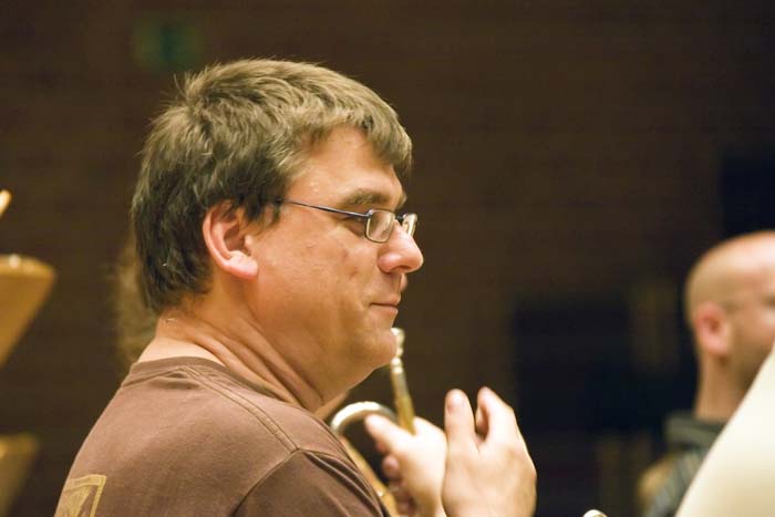 elgaredwardprobe20070616037