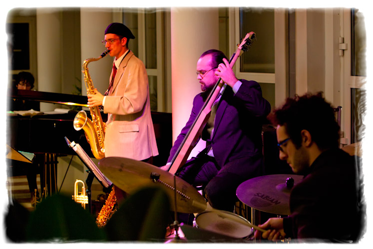20091127_jazz_cafeteria_010