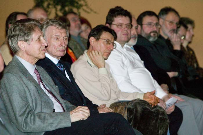eschimpress200702043
