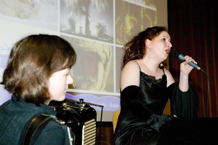 eschimpress200702057