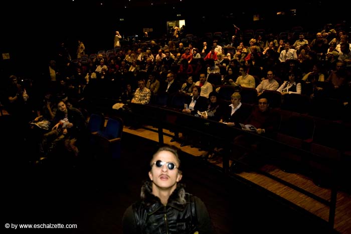 20080318theatredieterroristen001