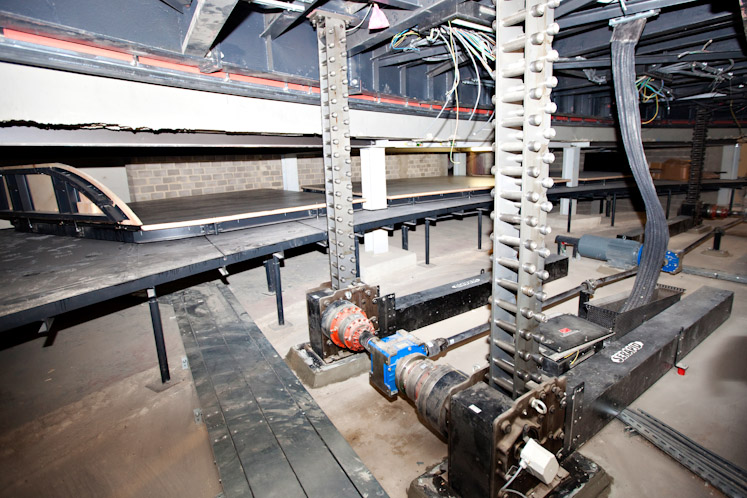 20100227_theatre_renovation_003