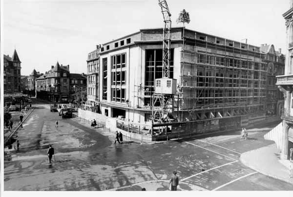 theatre 1960 construction 01