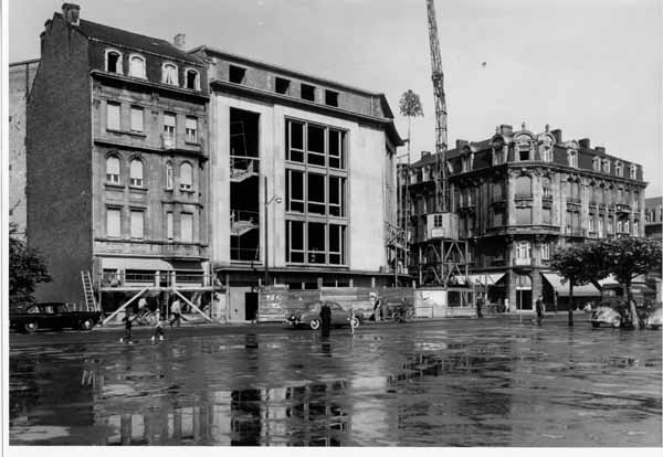 theatre 1960 construction 02