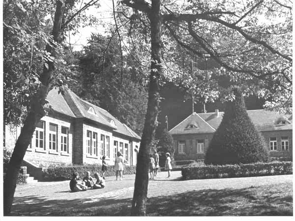 ecole en foret 1965 02