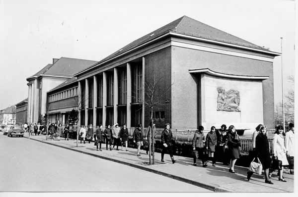 Lycee filles 1967 01