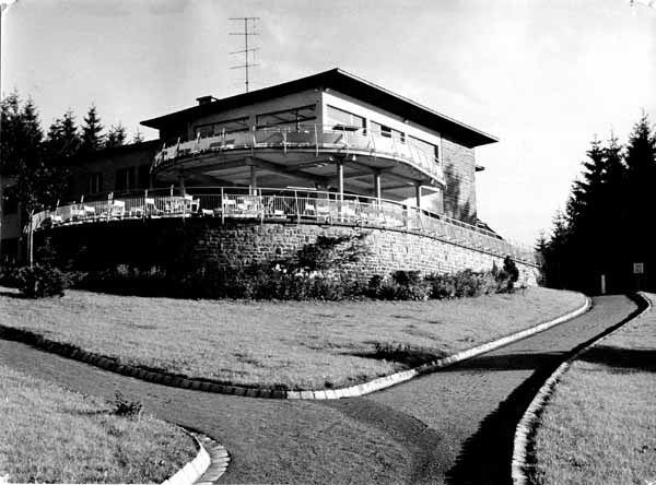 Pavillon 1960 01