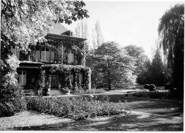 Creche Laval 1960 01 cp