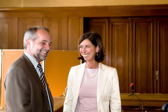 trilux20070725002