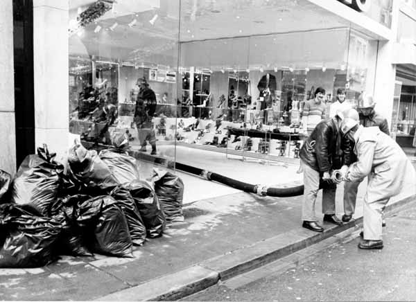 Alzette rue de 1984 02 Inondations 003