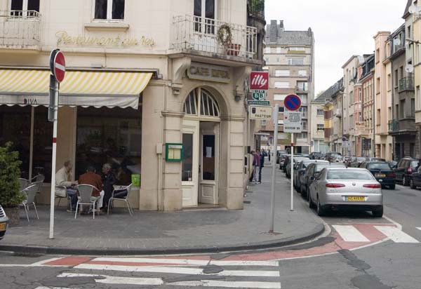 dicksrue200505011