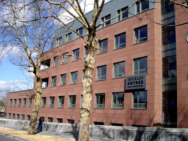 Hopital Batiment Heichuewen 2004 03 001