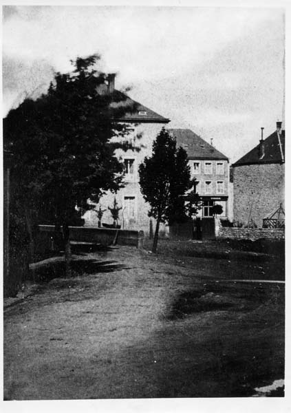 Metz Norbert place 1880 01 pres hotel klopp detruit en 1905 couvrement de lalzette