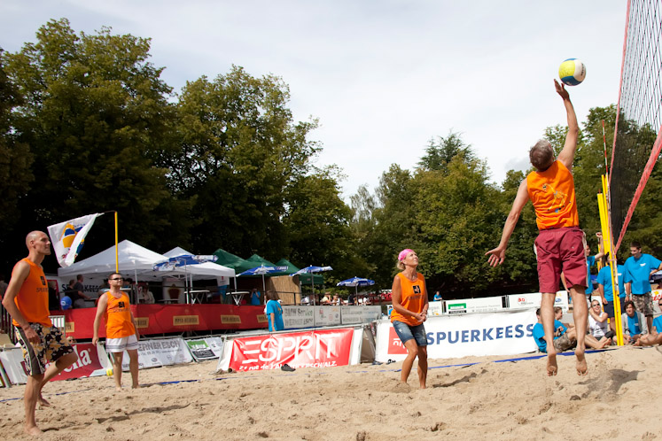 20090801_esch_beachopen_081